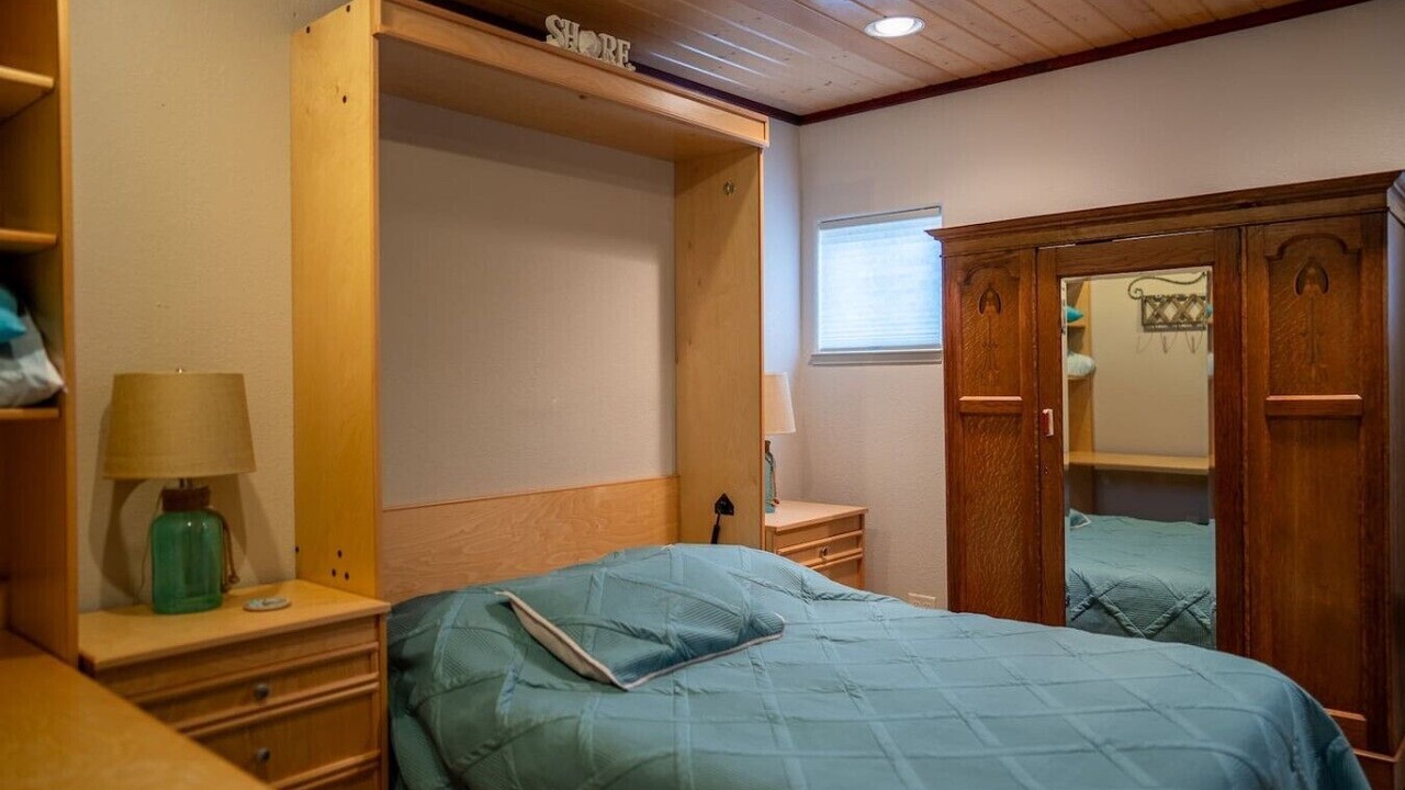 Photo of Bedroom in Smith River