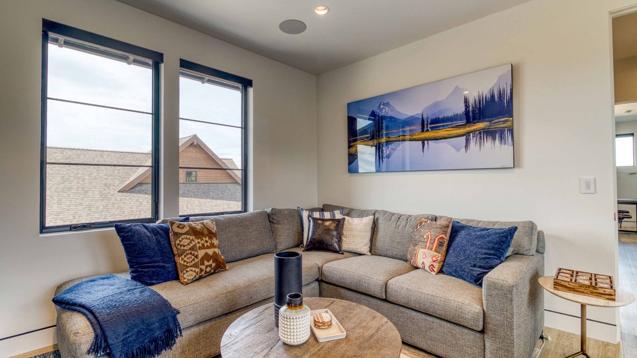 Photo of Livingroom in Powell Butte