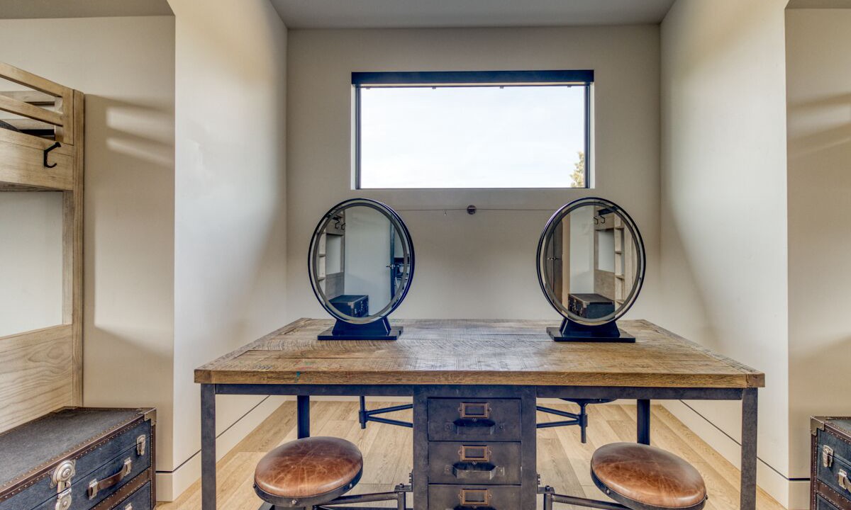 Photo of Bedroom in Powell Butte