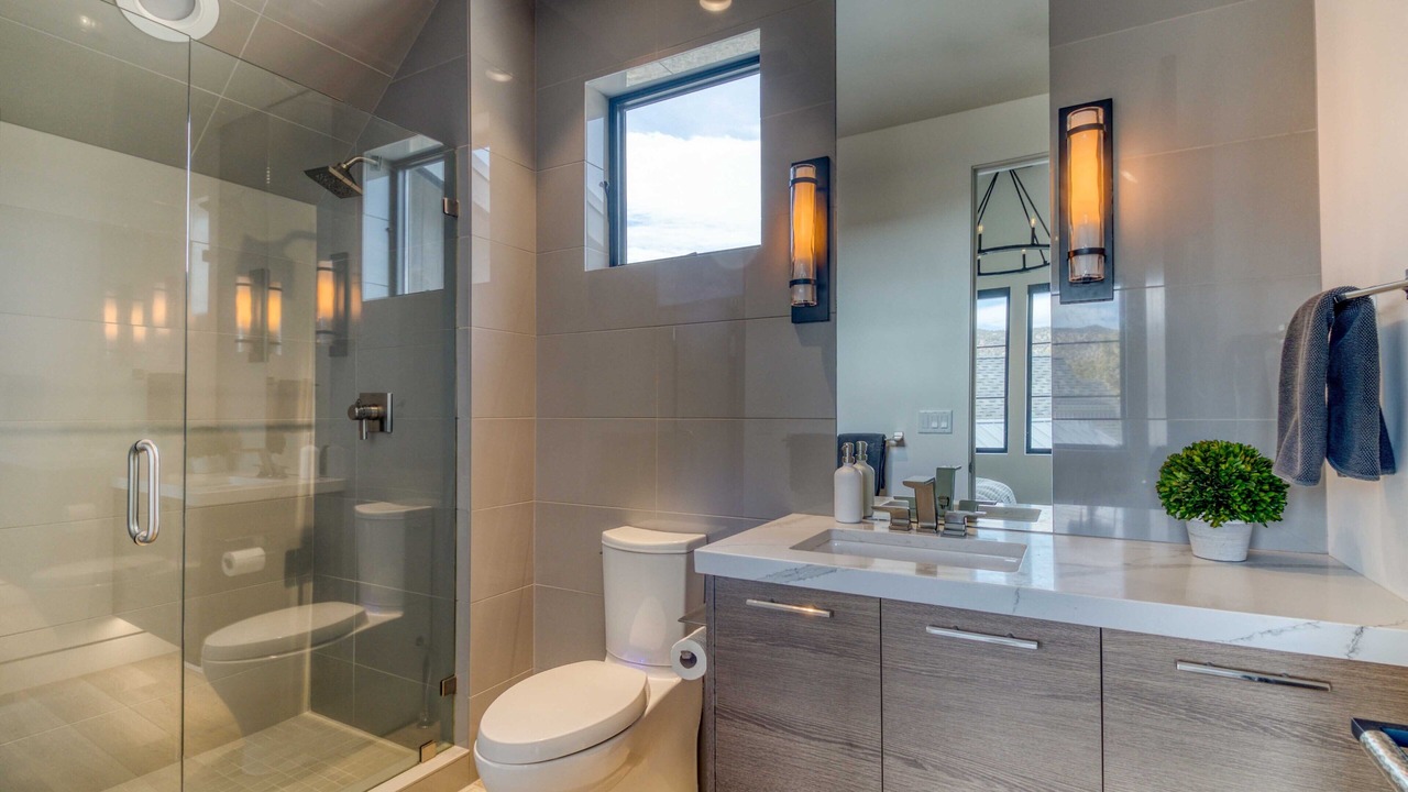 Photo of Bathroom in Powell Butte