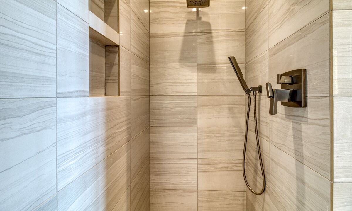 Photo of Bathroom in Powell Butte