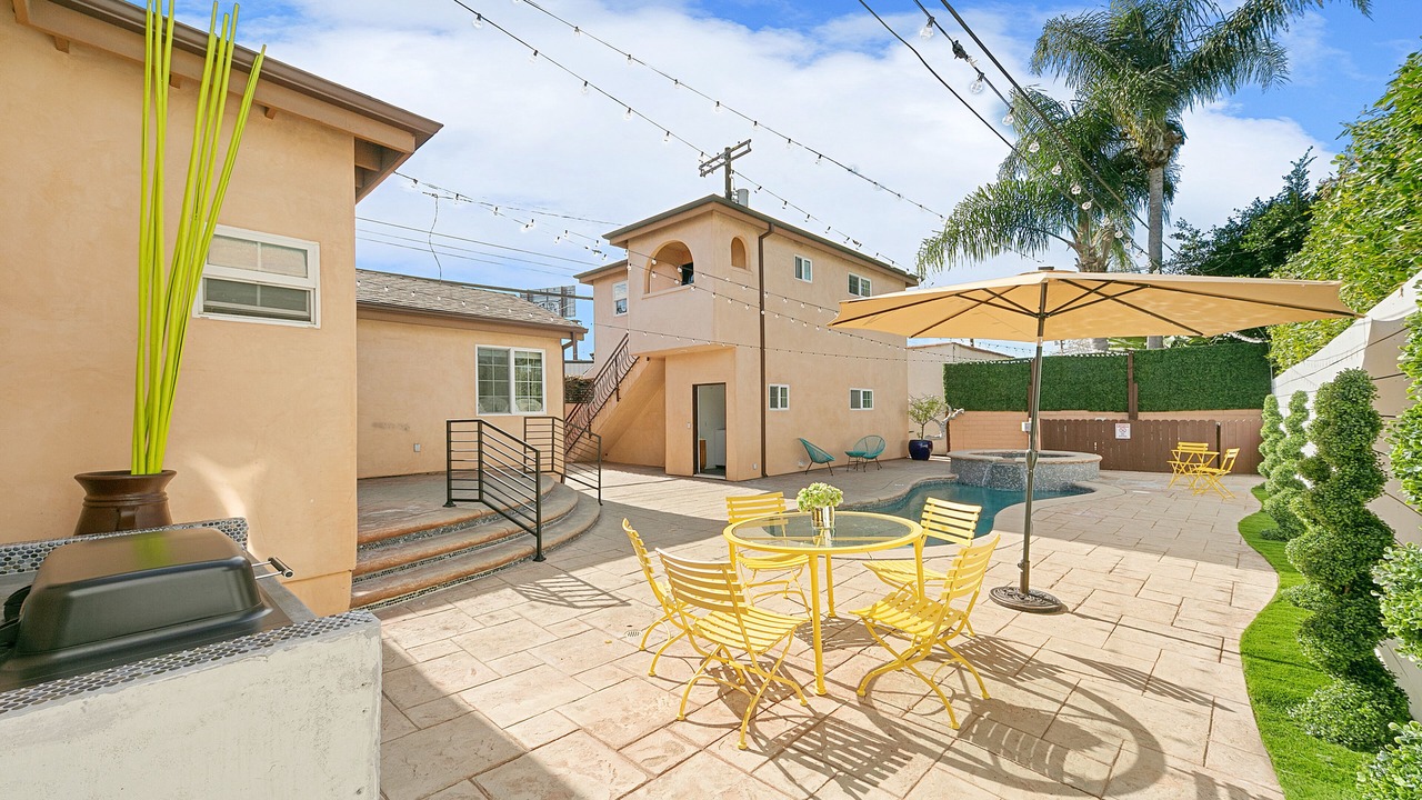 Photo of Outdoor in Beverly Grove