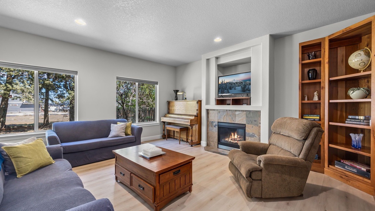 Photo of Livingroom in Old Farm District