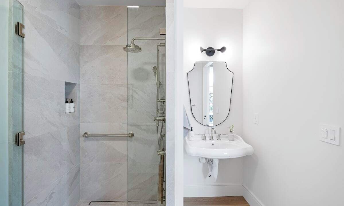 Photo of Bathroom in Laguna