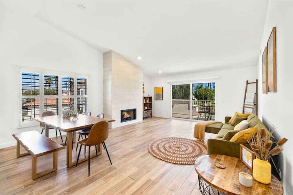 Photo of Livingroom in Palm Desert