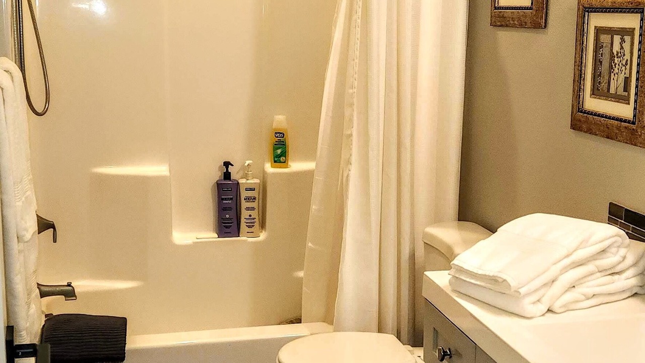 Photo of Bathroom in Carrolls