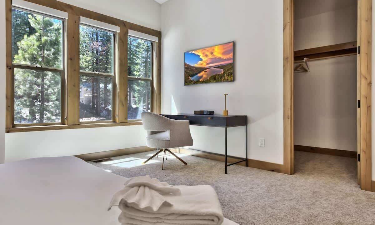 Photo of Bedroom in Kingswood Estates