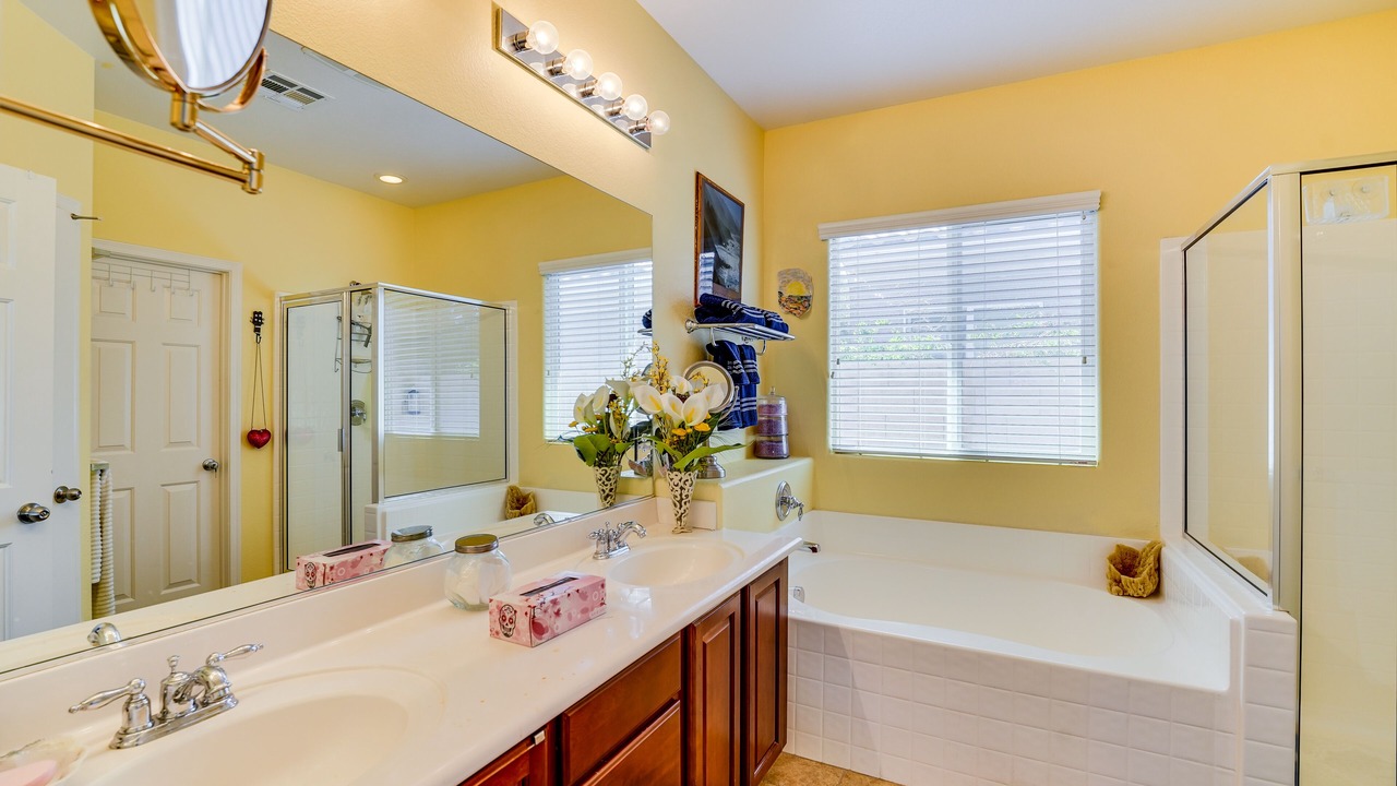 Photo of Bathroom in Silverstone Ranch