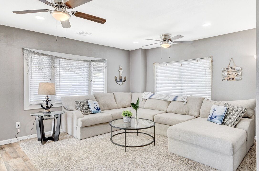 Photo of Livingroom in Boulder City