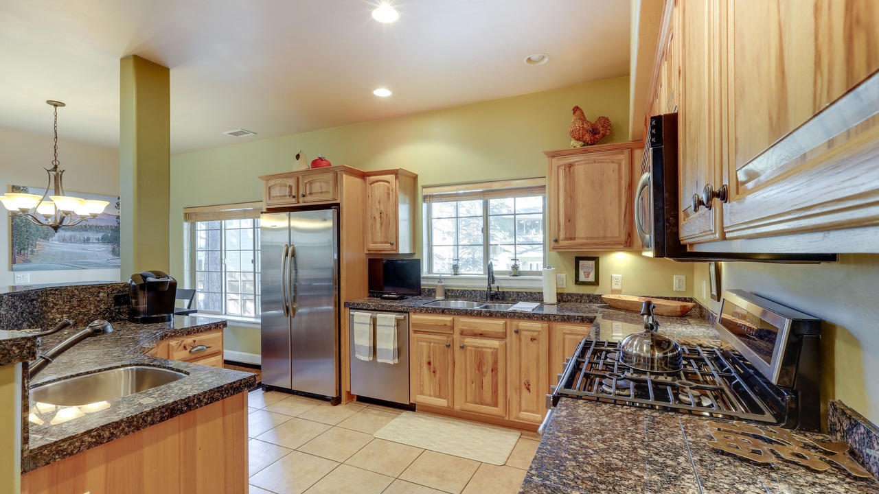 Photo of Kitchen in Ponderosa Trails