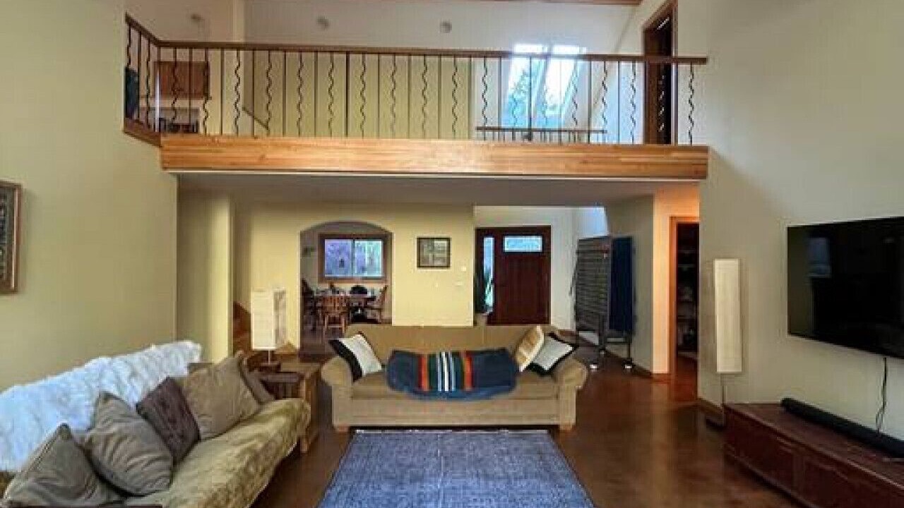 Photo of Livingroom in Redway