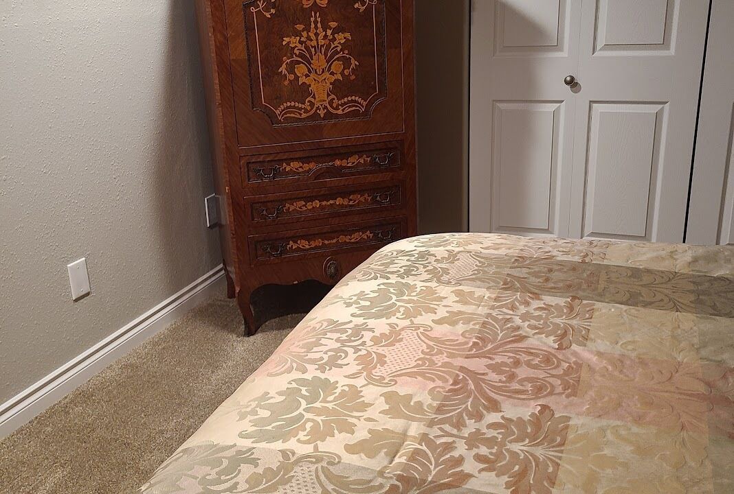 Photo of Bedroom in West Salem