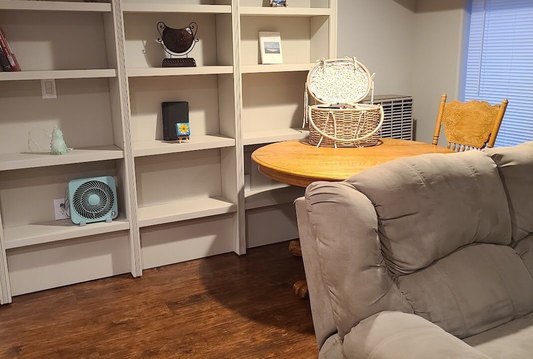 Photo of Livingroom in West Salem