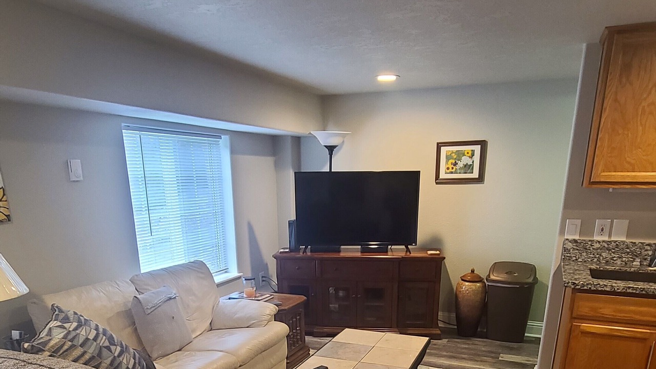 Photo of Livingroom in West Salem