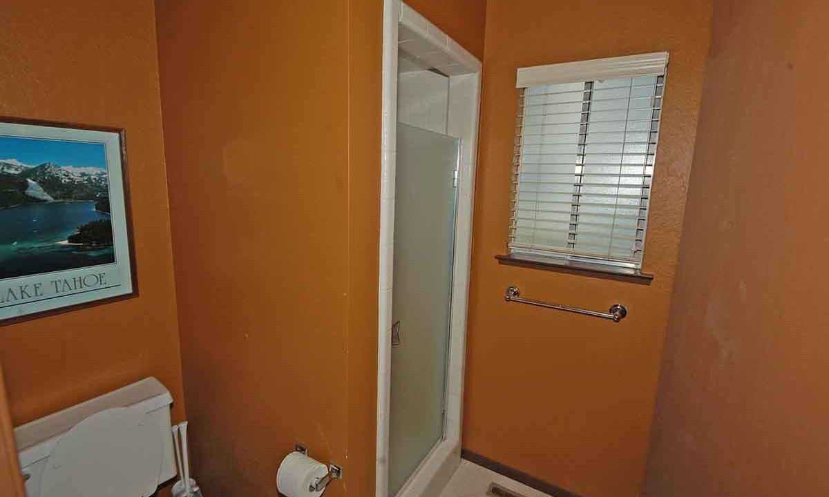 Photo of Bathroom in Tahoe Keys