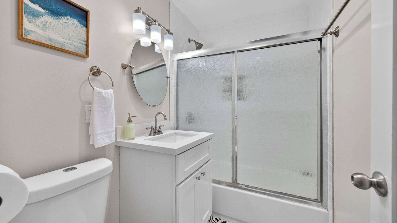 Photo of Bathroom in Linda Vista