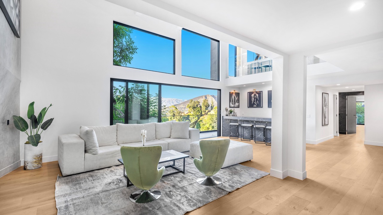 Photo of Livingroom in Hollywood Hills