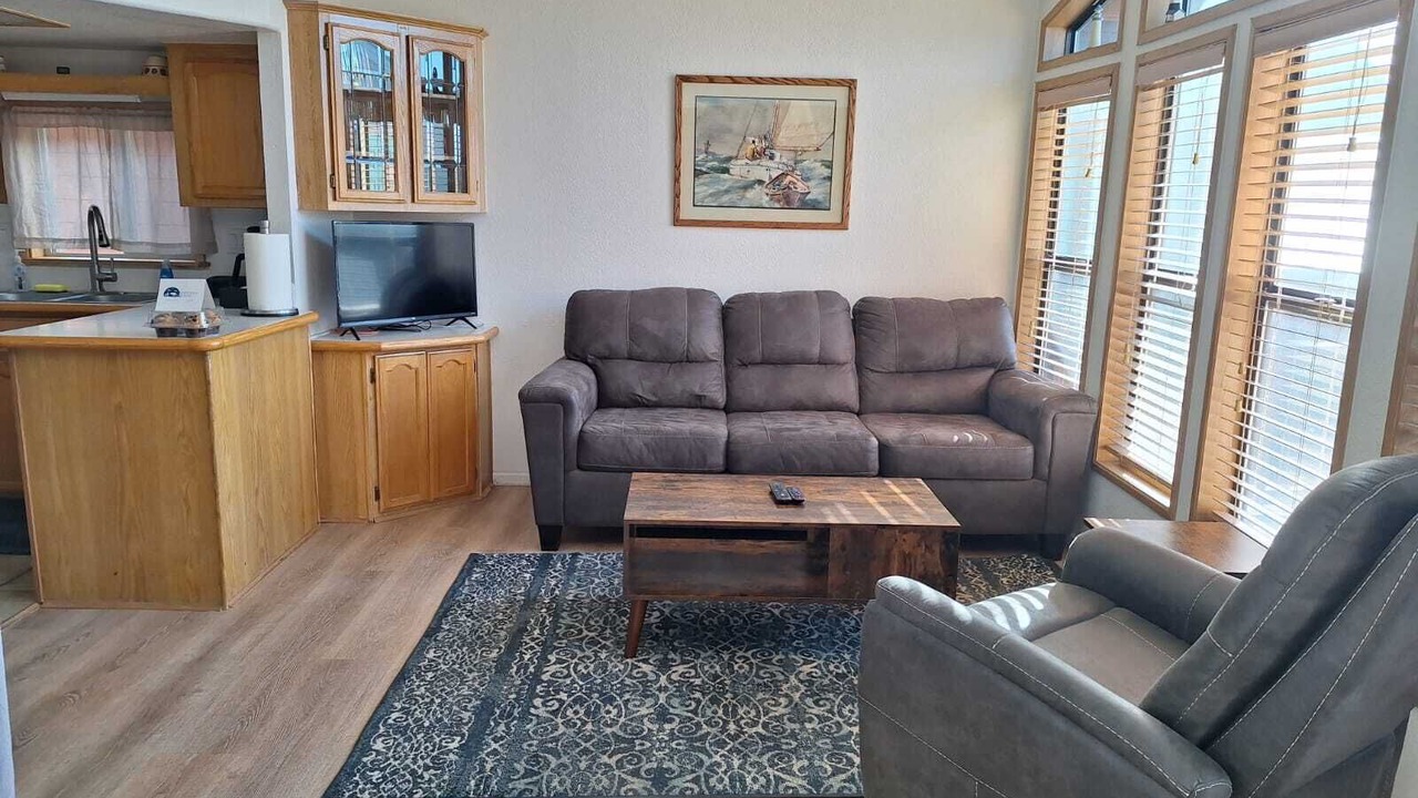 Photo of Livingroom in Smith River