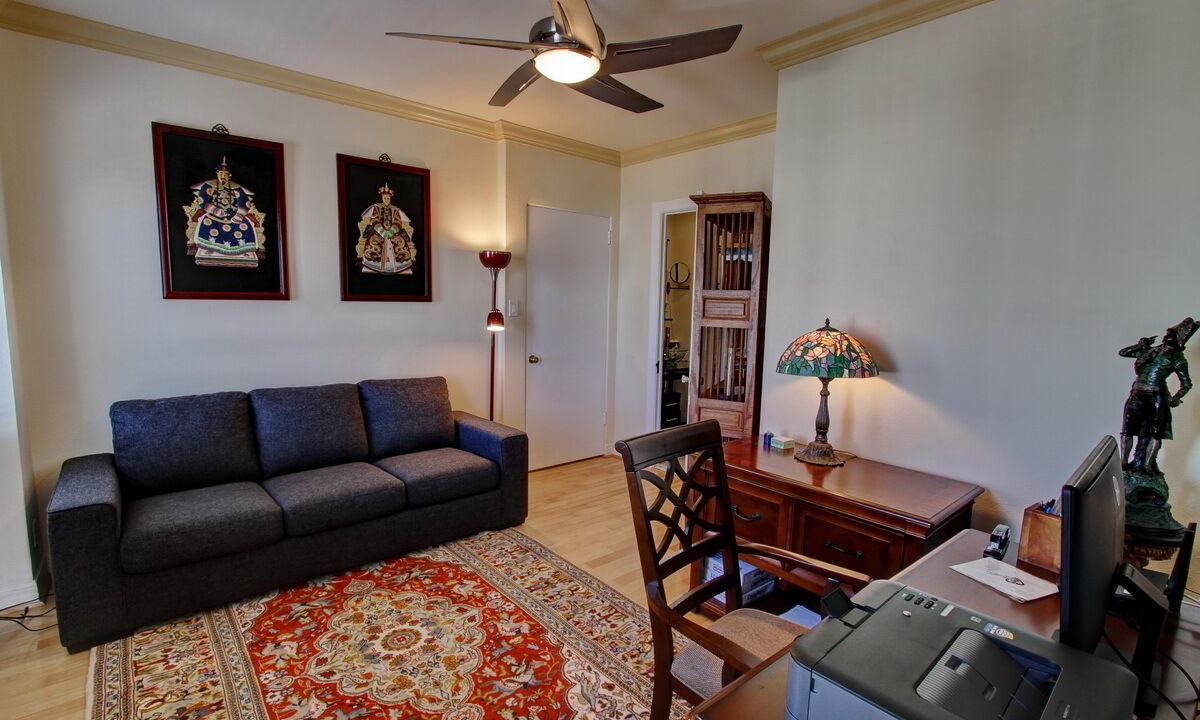 Photo of Livingroom in Downtown Long Beach