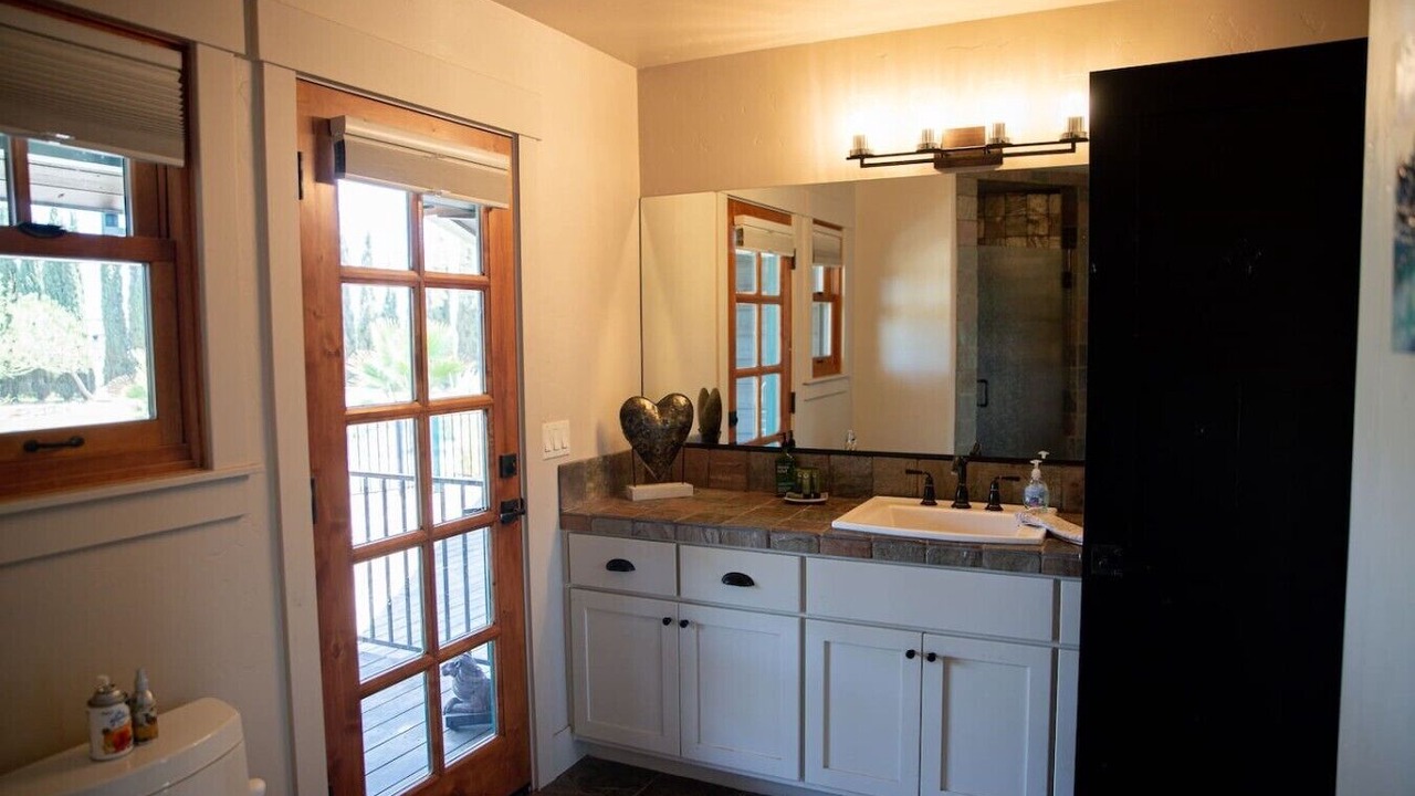 Photo of Bathroom in Lincoln