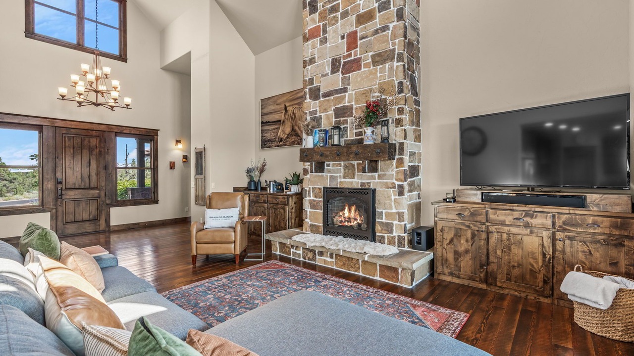 Photo of Livingroom in Powell Butte