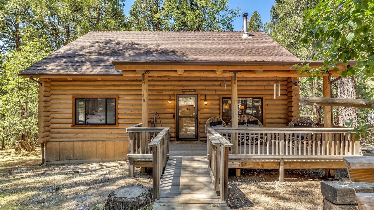 Photo of Patio Balcony in Idyllwild