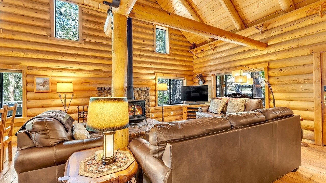 Photo of Livingroom in Idyllwild
