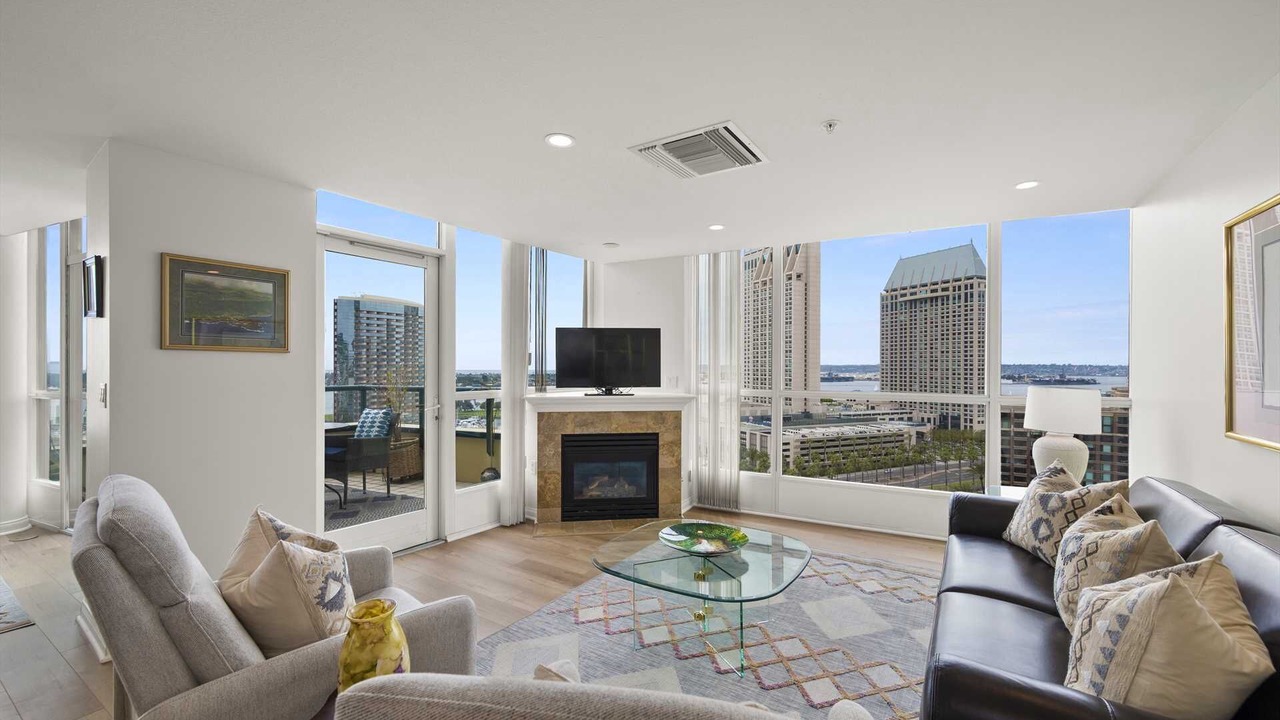 Photo of Livingroom in Marina District