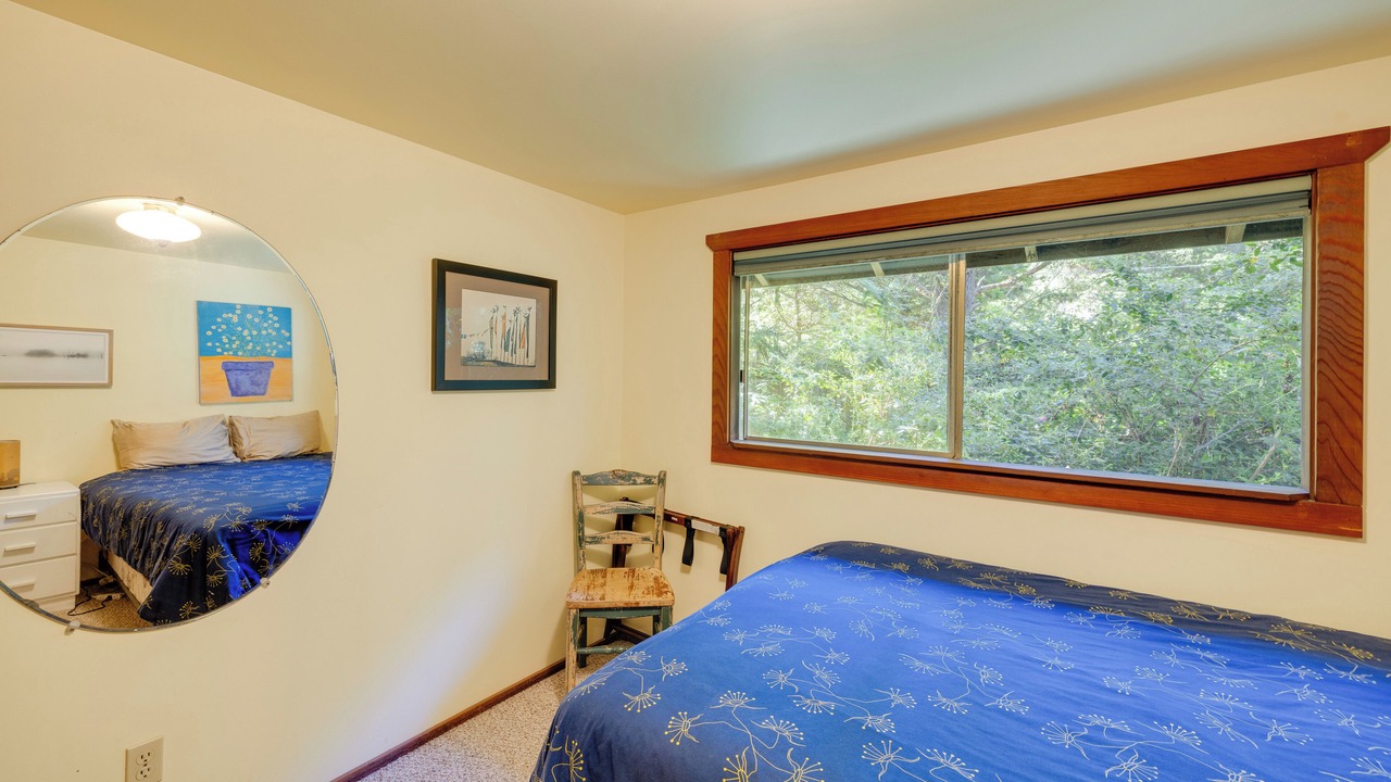 Photo of Bedroom in Arch Cape