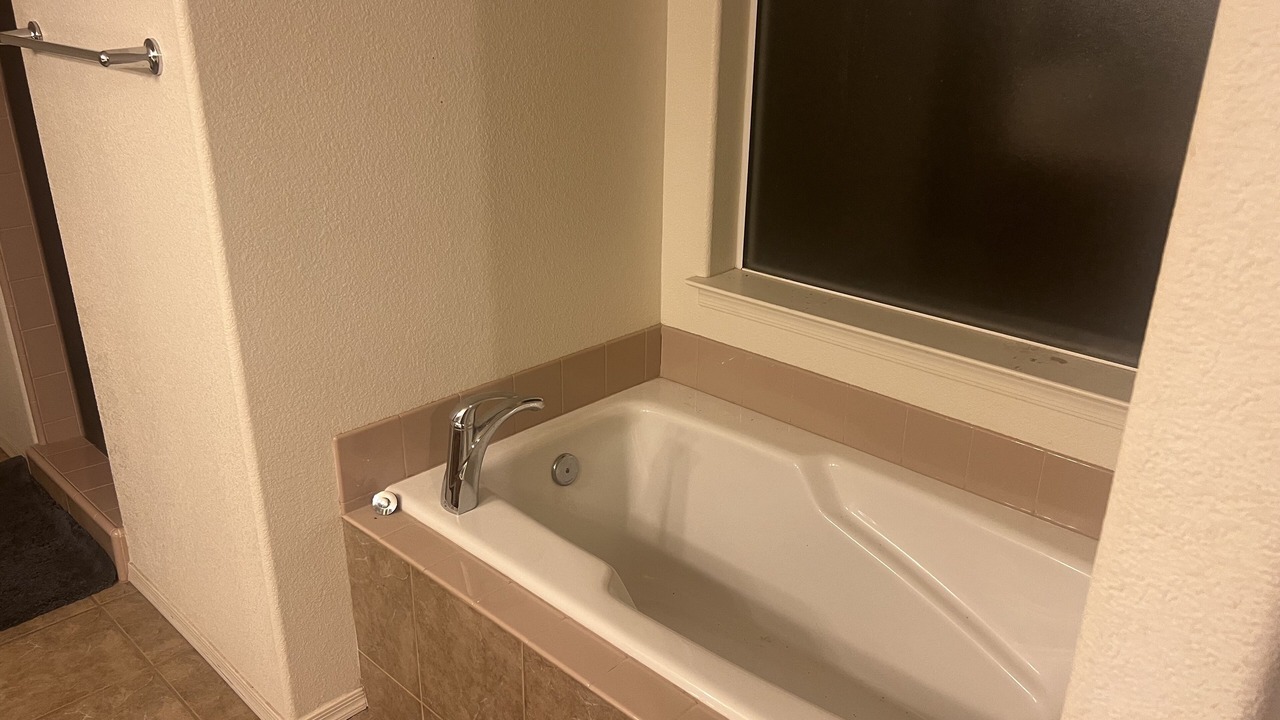 Photo of Bathroom in Sunridge Estates