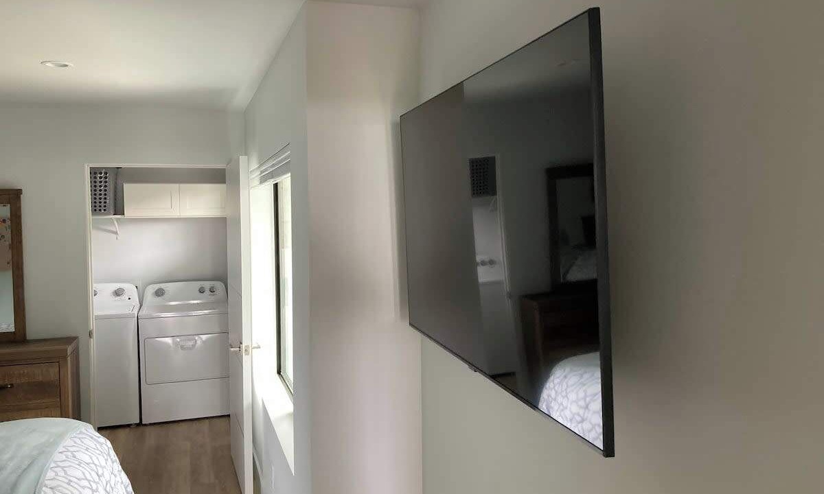 Photo of Bedroom in La Jolla Mesa
