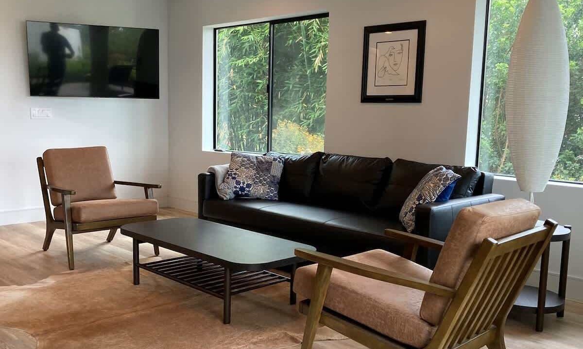 Photo of Livingroom in La Jolla Mesa