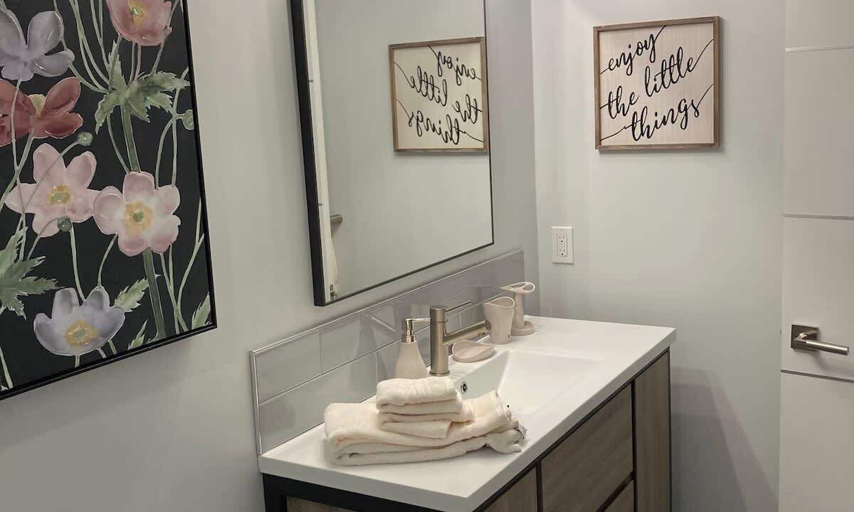 Photo of Bathroom in La Jolla Mesa