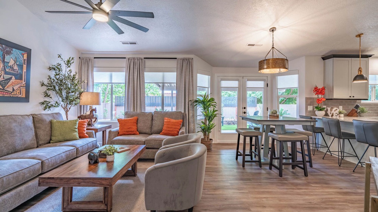Photo of Livingroom in Ivins