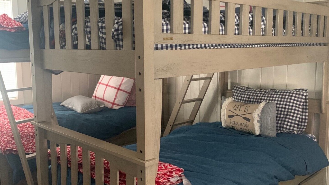 Photo of Bedroom in Huntington Lake