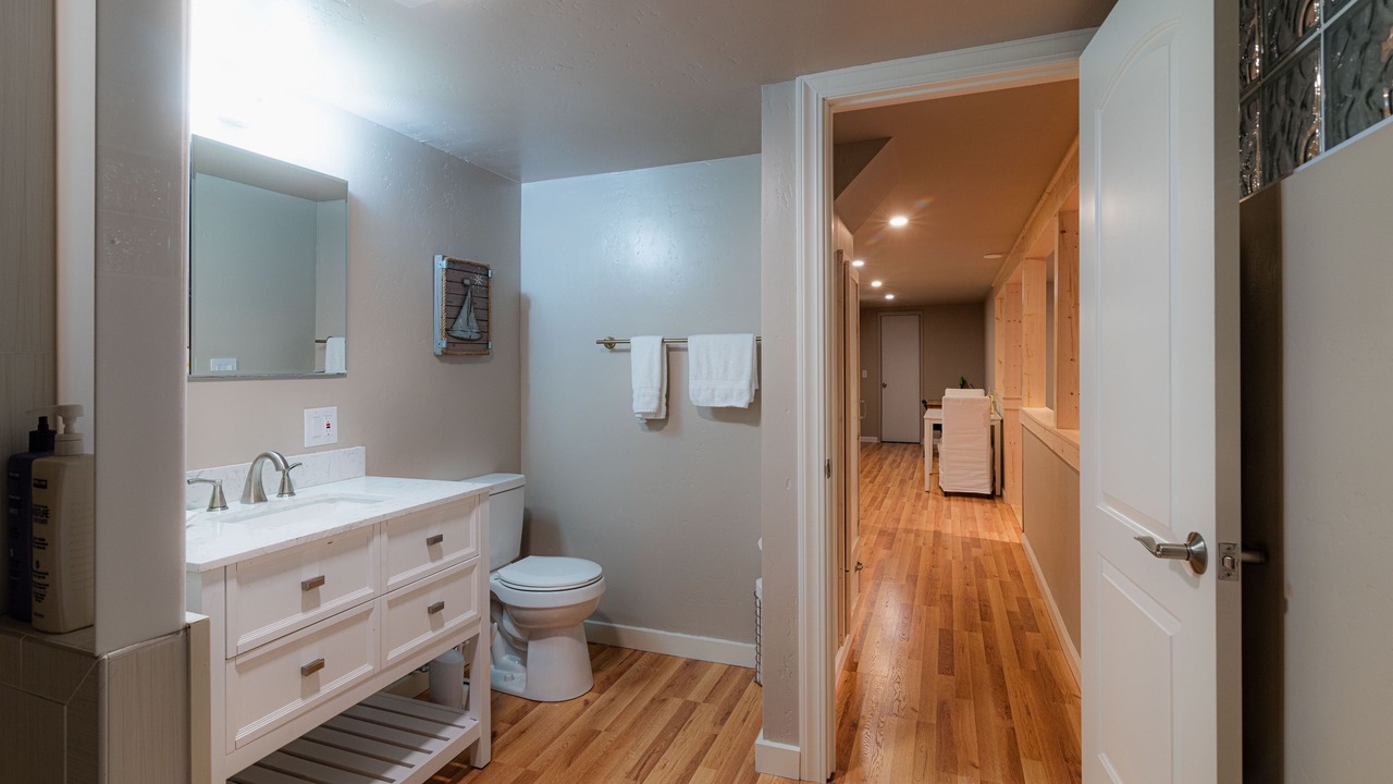 Photo of Bathroom in Kelseyville