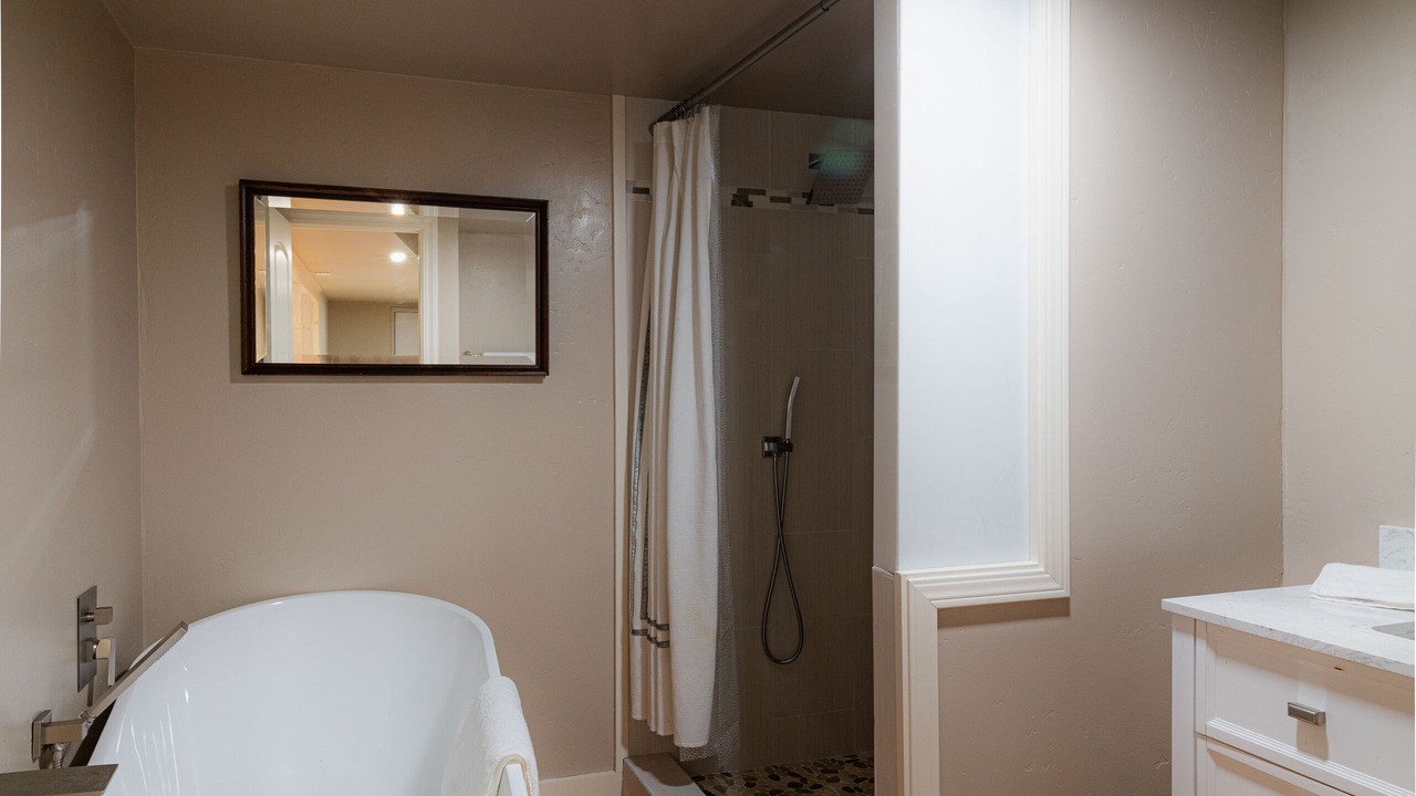 Photo of Bathroom in Kelseyville
