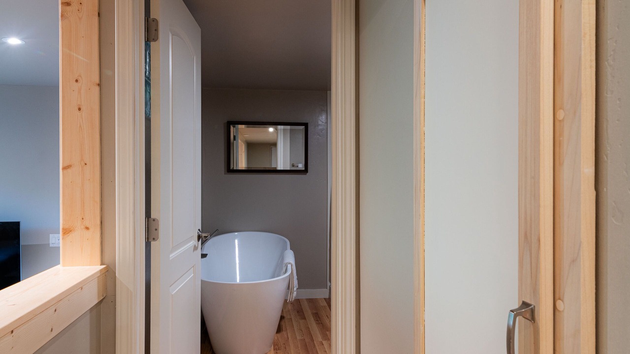 Photo of Bathroom in Kelseyville