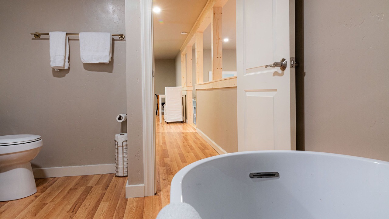 Photo of Bathroom in Kelseyville