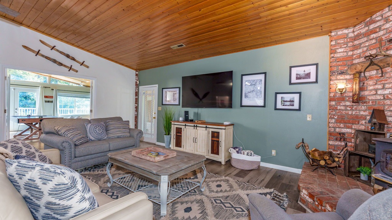 Photo of Bedroom in Oakhurst
