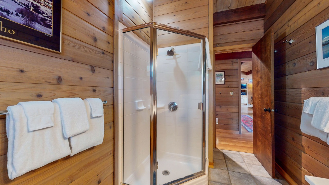 Photo of Bathroom in Mosier