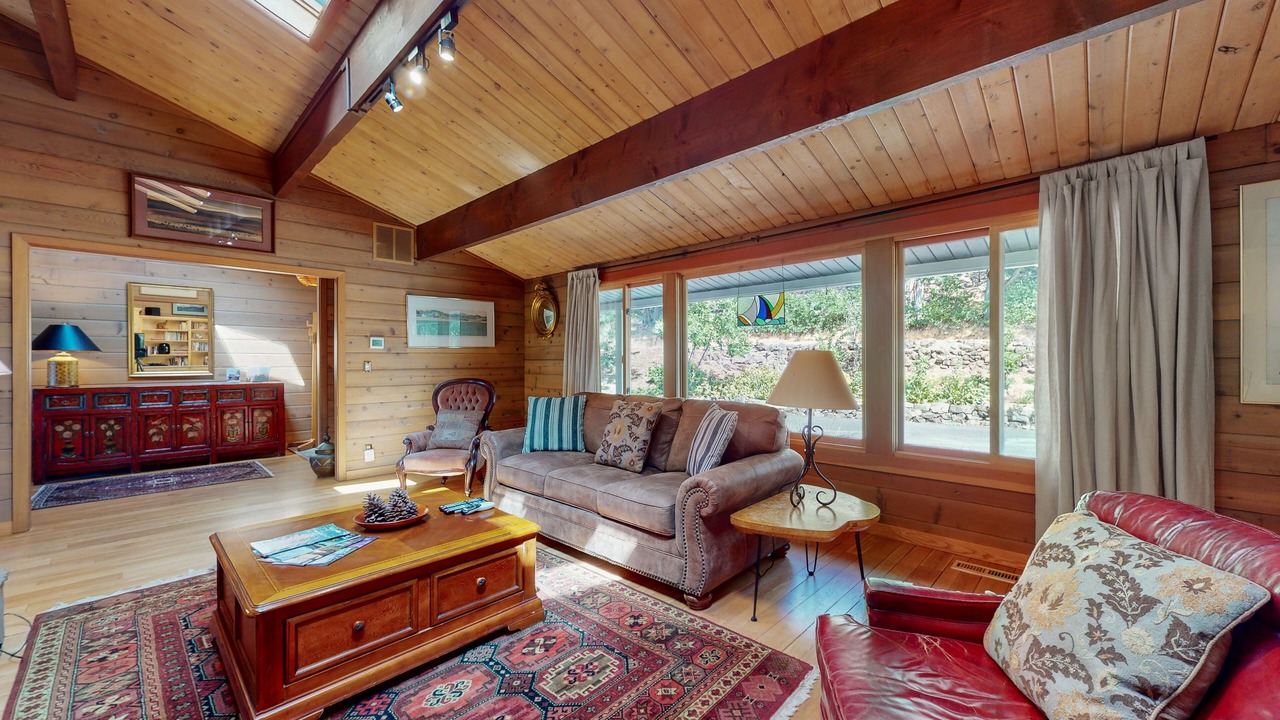 Photo of Livingroom in Mosier