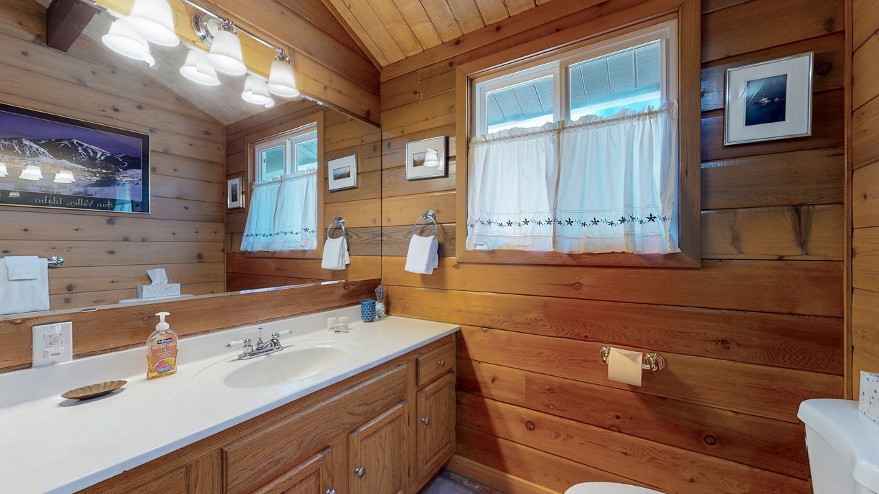 Photo of Bathroom in Mosier