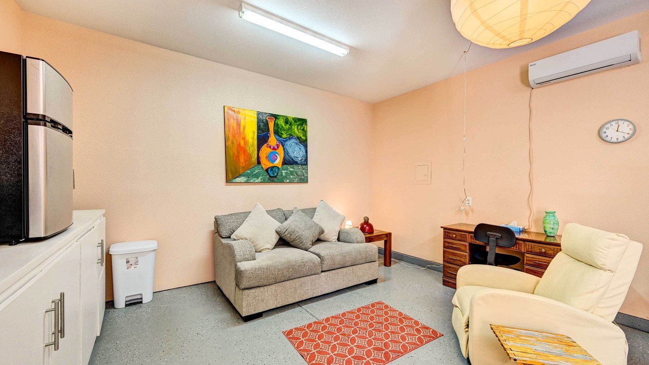 Photo of Livingroom in Foothills