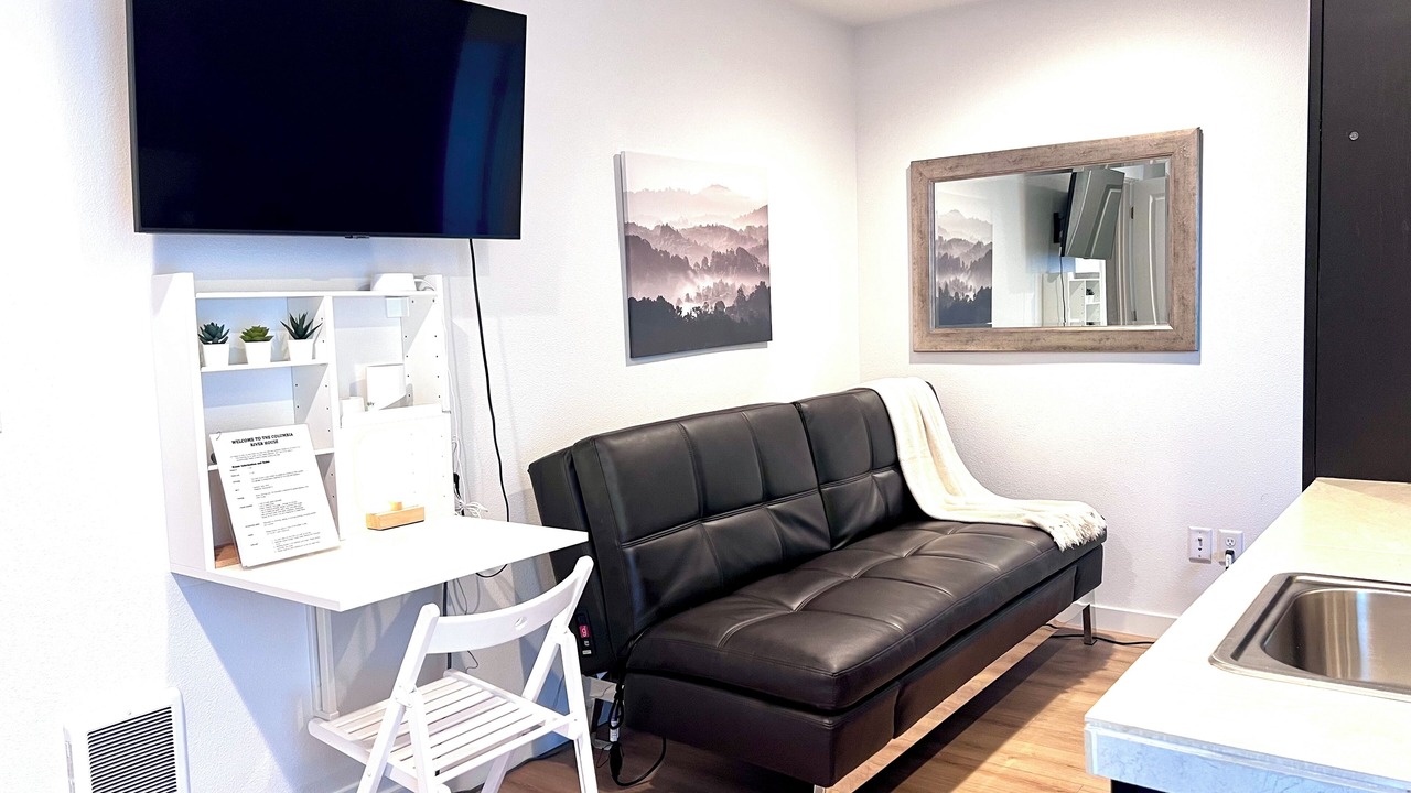 Photo of Livingroom in Troutdale