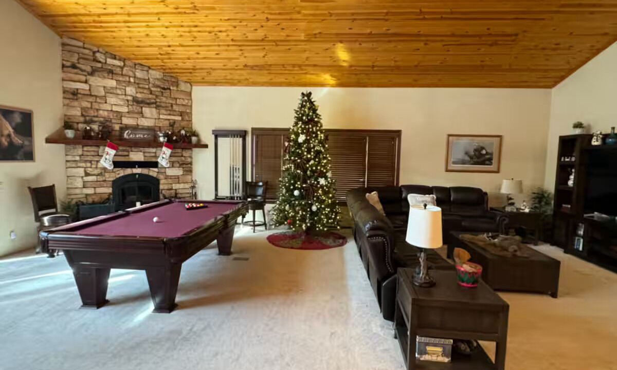 Photo of Bedroom in Eagle Mountain Estates
