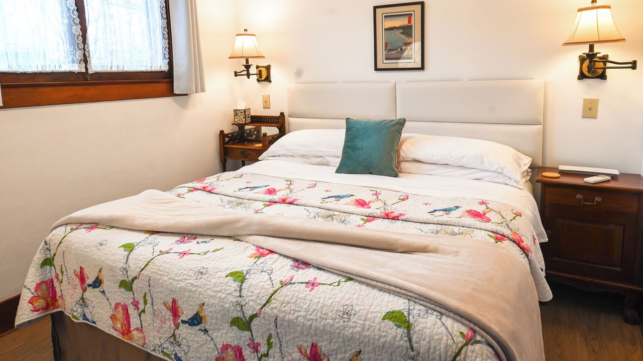 Photo of Bedroom in Ashland