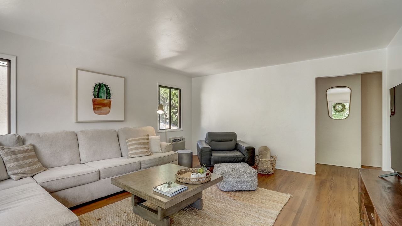 Photo of Livingroom in Middletown