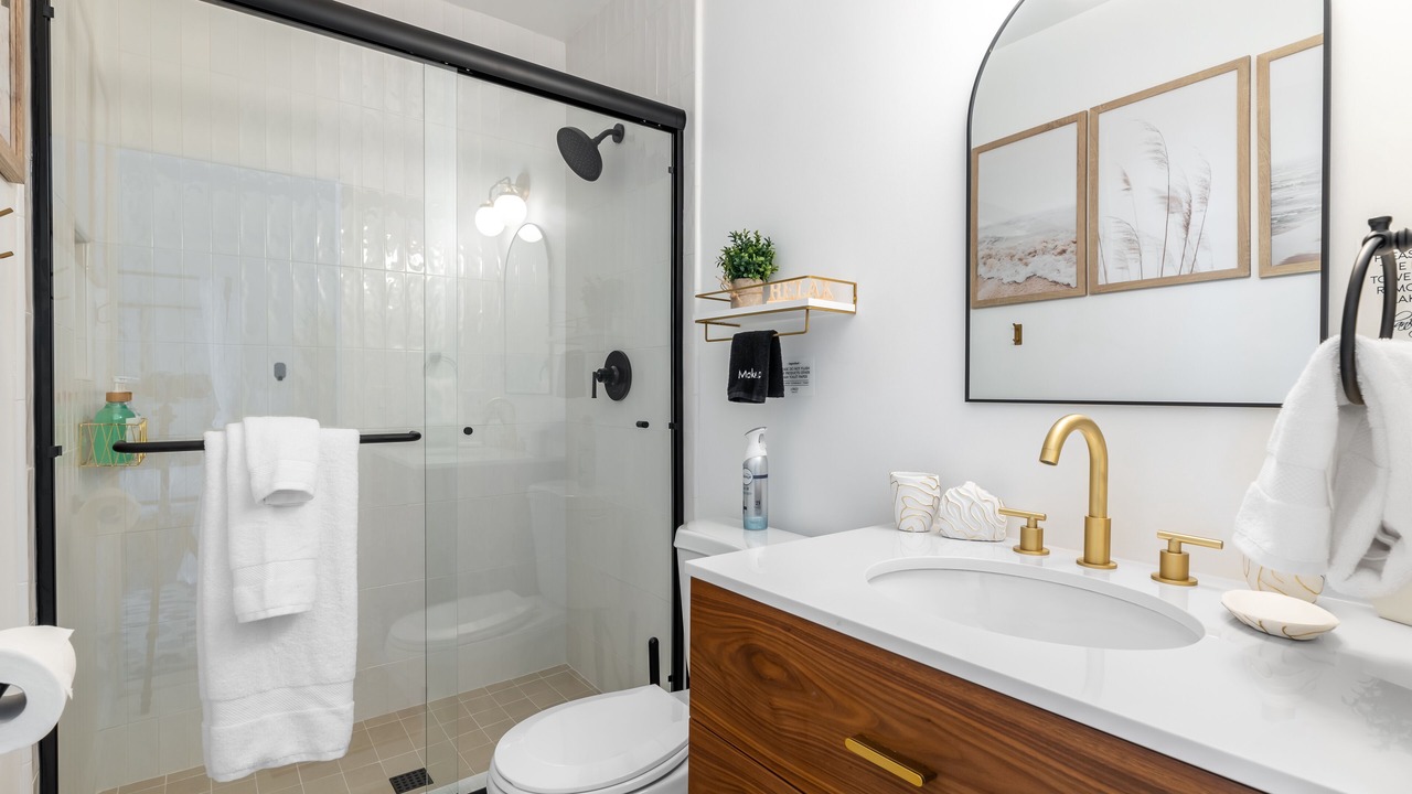 Photo of Bathroom in Alamitos Beach