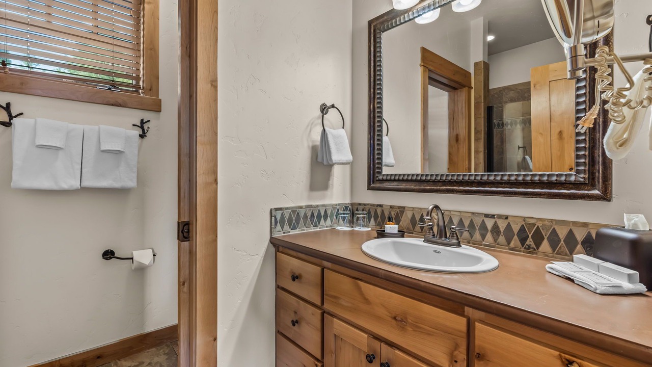 Photo of Bathroom in Powell Butte